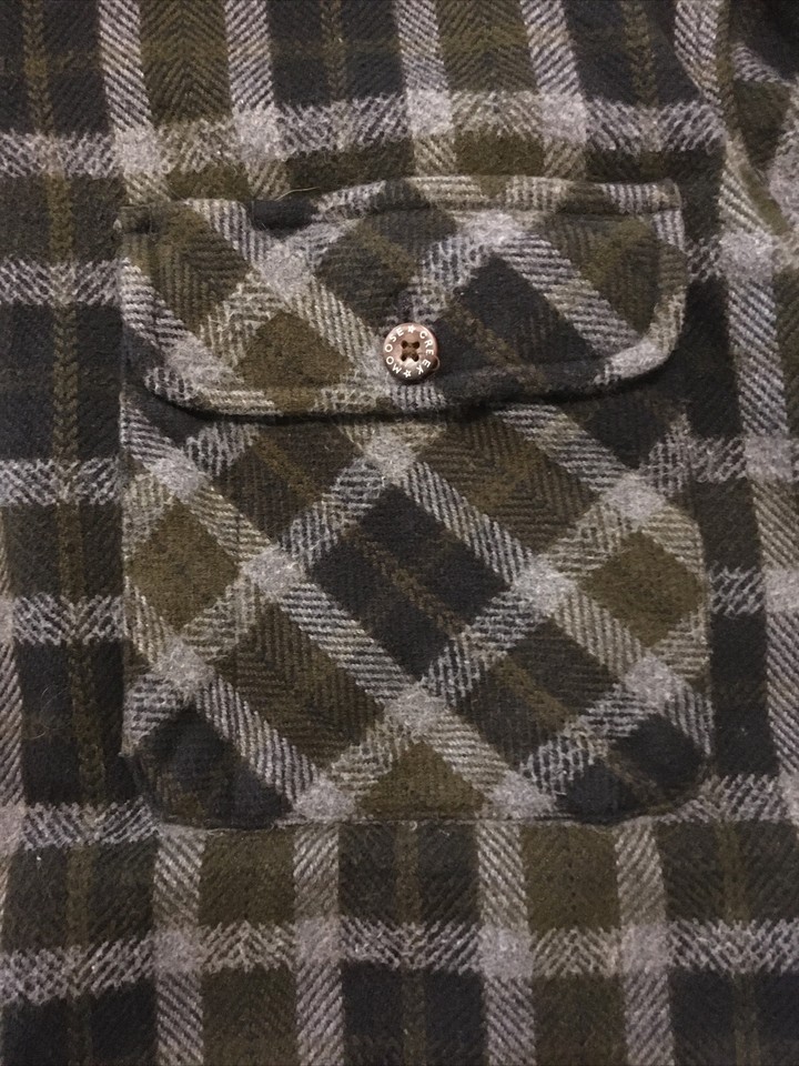 Moose Creek Legendary Clothing Men’s Large L Wool Blend Plaid Button