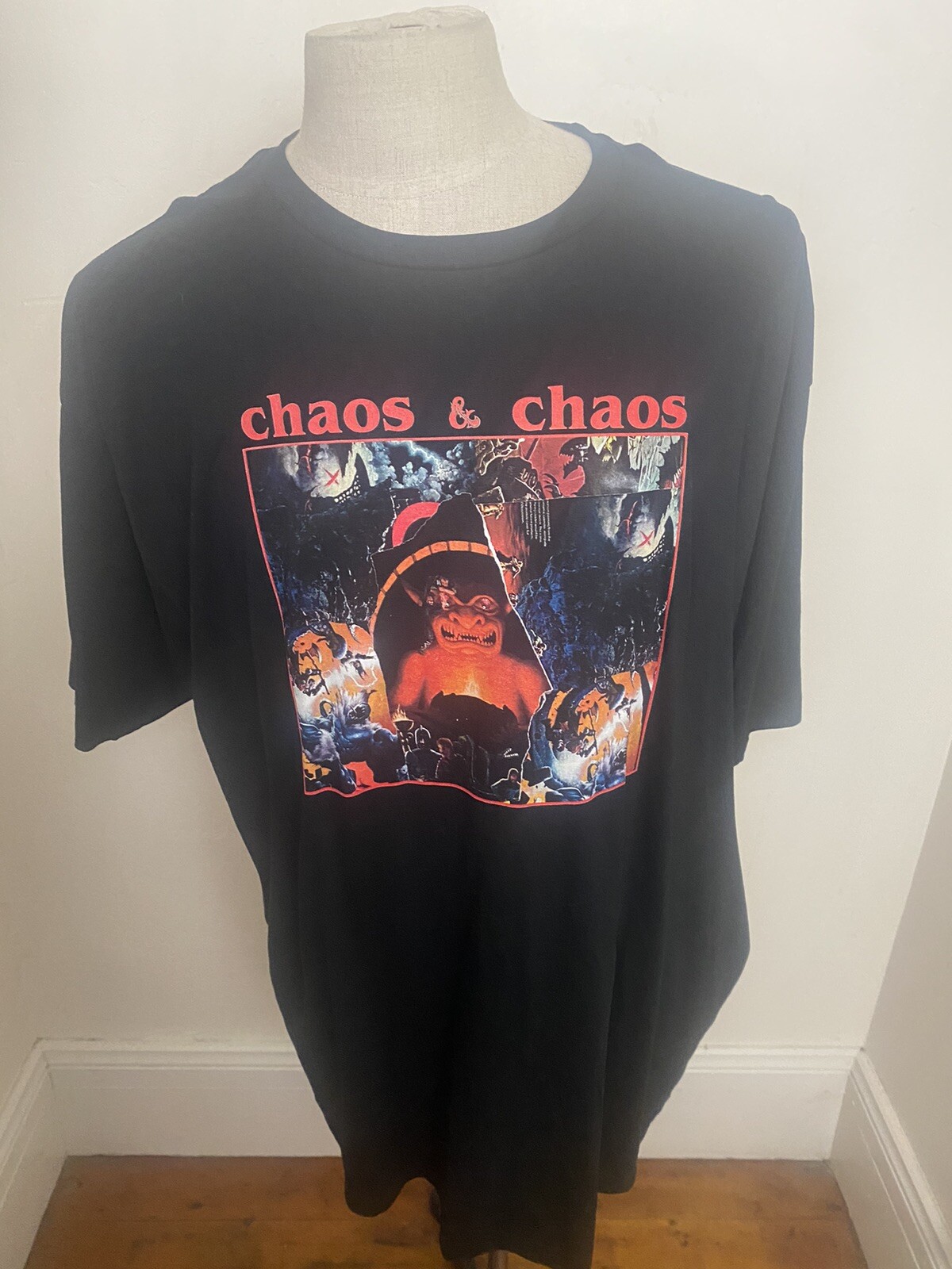 Gotham Studio Chaos & Chaos Mens Tshirt Size XL black with graphic print RRP$60