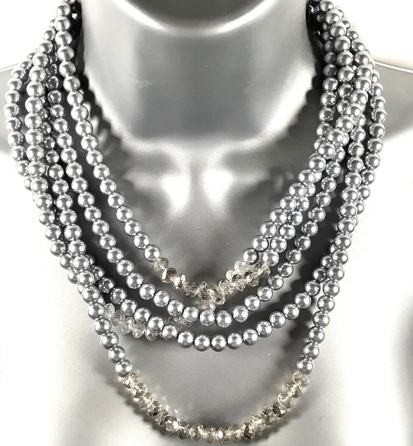 VETEMENTS Collana di perline multifilo tono argento accenti sfaccettati chiari 19 1 2"