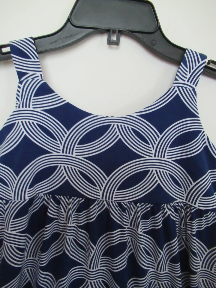 (Q) Niñas CWD Niños Talla 6x Diseño Círculo Azul y Blanco Foto 3 de 4