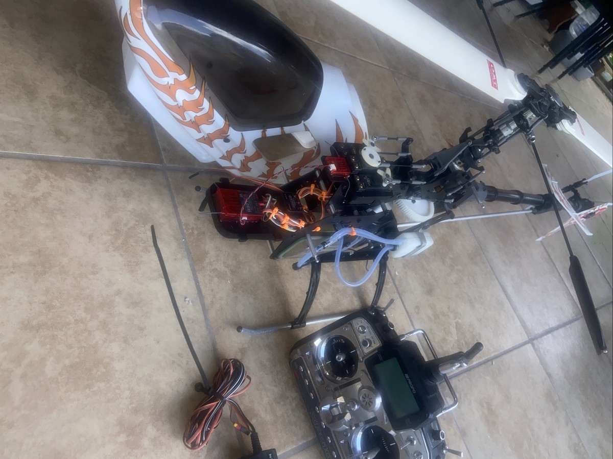 JR PROPO ERGO 50 With A OS 50SX ENGINE HELICOPTER WITH REMOTE