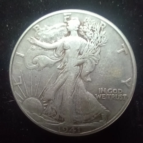 1941 P Walking Liberty 90% Silver Half Dollar In Very Fine Condition. -#0513
