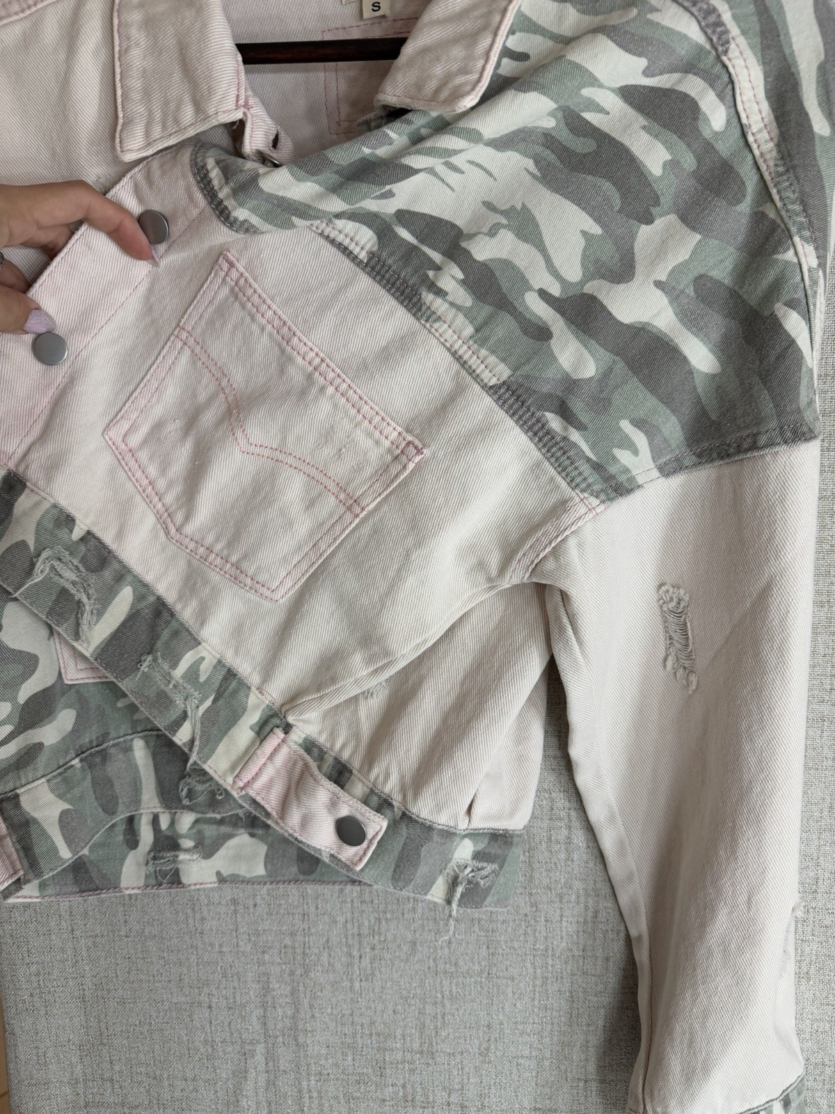 POL Camouflage Patch Distressed Jacket Women S Co… - image 7