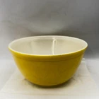 Vintage Pyrex 402 Yellow Mixing Bowl 1.5 Qt Nesting Bowl Made in USA