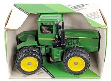 John Deere Ertl Vintage 8650 Green 4 wheel drive Tractor 5508-10CO #2688