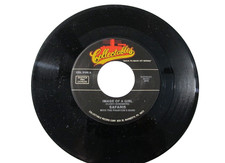 45 RECORD - THE SAFARIS - IMAGE OF A GIRL