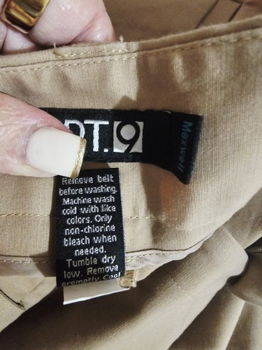 Womens Beige Apt.9 Flat Front Bermuda Shorts Size 8 side slash pockets - Picture 9 of 9