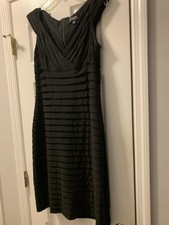 Adrianna Papell Party Cocktail Formal Dress Sz12 Black VNeck Back Zip Lined 39”