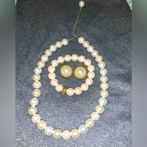 Vintage Faux Pearl Necklace Bracelet & Clip-On Earrings Set - Afbeelding 1 van 5