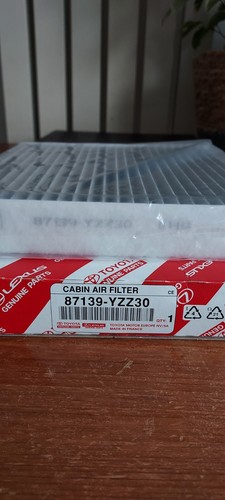 GENUINE LEXUS/TOYOTA Carbon Pollen Filter/ Cabin Filter Part 87139-YZZ30 (NEW) - Picture 2 of 3