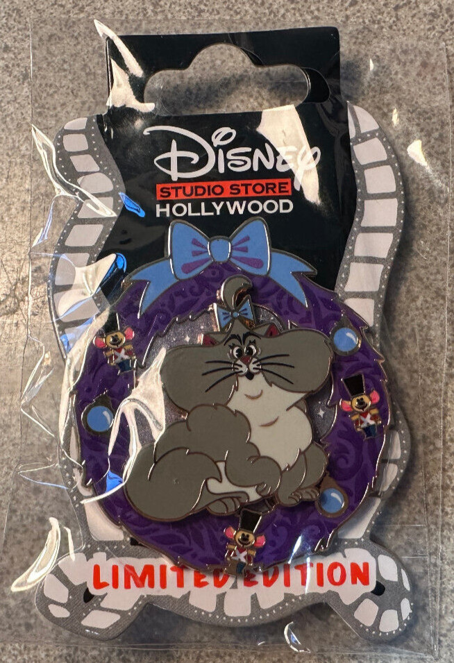 DISNEY PIN FELICIA HOLIDAY CAT WREATH great mouse detective DSSH 2022