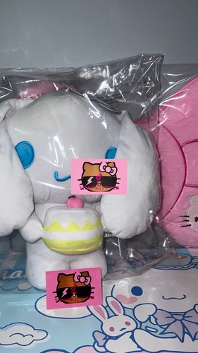 🎀Hello Kitty Sanrio Cinnamoroll Cake Y2K Plush Toy Collectible Brand New🎀 - Picture 3 of 3