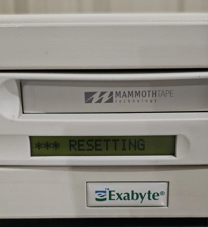 Exabyte Mammoth M2 Mammoth 2 60/150GB External LVD SCSI Tape Drive - Image 2 of 4