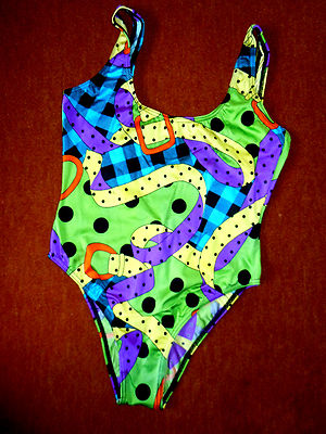 attraktiver Badeanzug Gr.S  v. ROBERTA Italy jugendlich chic in bunten Farben  