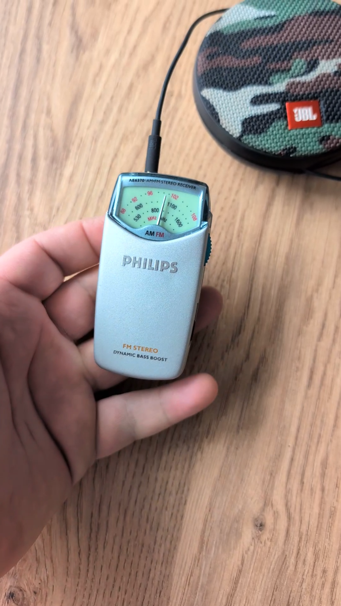 🎧 Rare Vintage Philips AE6370 Mini Pocket Analogue AM/FM Stereo