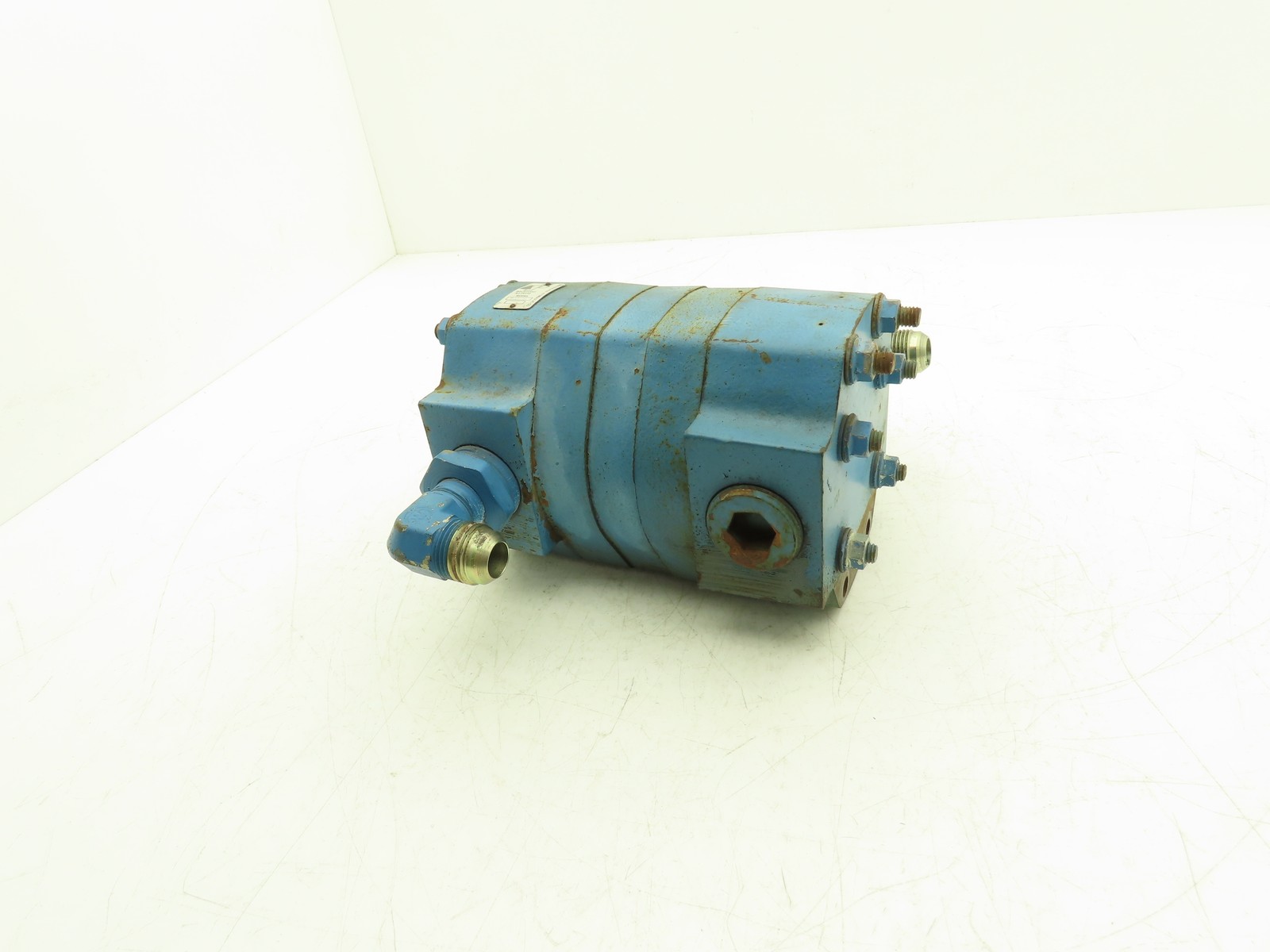 Delta Power P43 Flow Divider Rotary 2 Section Equal Flow 70gpm 1500psi 1.25"npt