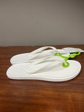 Crocs Classic Womens Flip Flops White Size 6 NWT