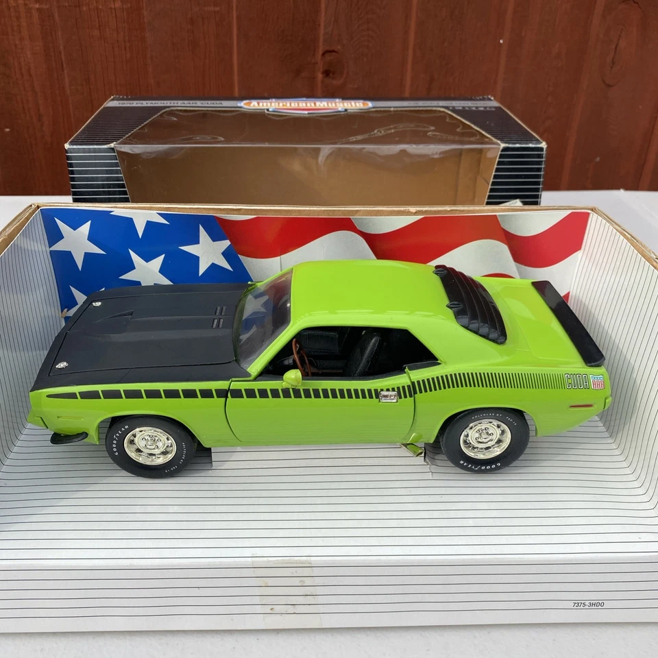 ERTL AMERICAN MUSCLE 1970 PLYMOUTH  AAR CUDA 1:18 SCALE COLLECTOR’S EDITION — 第 4/4 张图片
