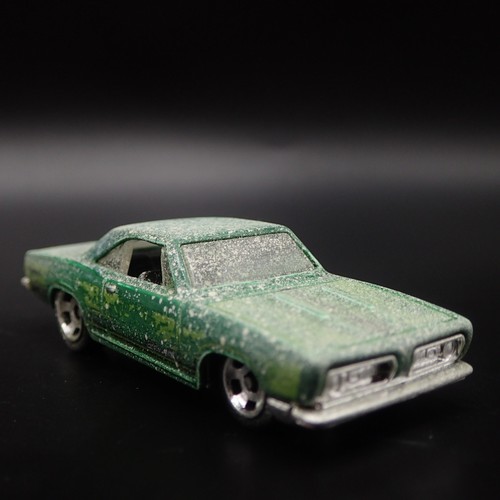 1968 68 Plymouth Barracuda Formula S Barn Find 1:64 Scale Diecast Modelo Coche - Imagen 4 de 7