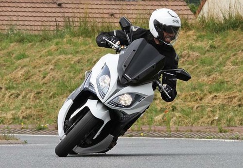 KYMCO XCITING400i ECU 3920A-LKF5-E00 - Picture 8 of 9