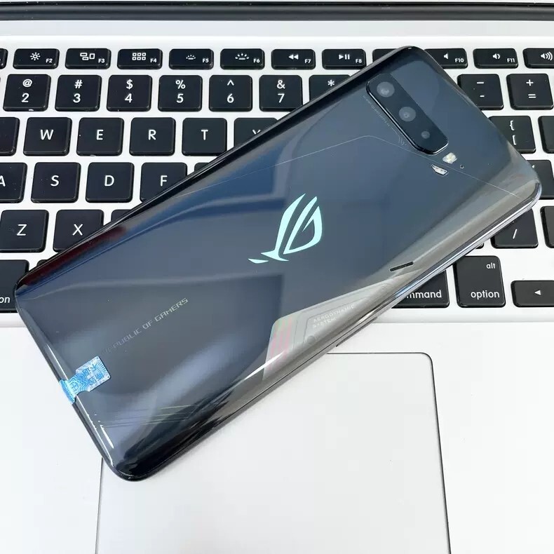 ASUS - ROG phone 3 ブラックグレア ASUS ROG Phone 3 review - Days with the Old Republic