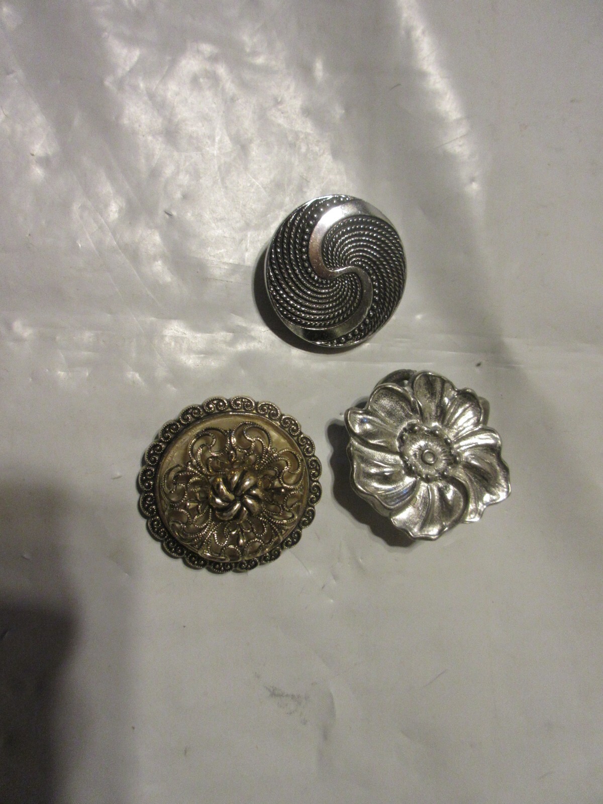 Vintage Scarf Clip Lot 3 Silver Tone Round Filigr… - image 5