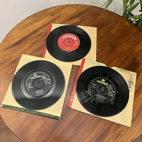 Beatles 7" singles LOVE ME DO Hits EP  Please Please me 1st pressings PARLOPHONE