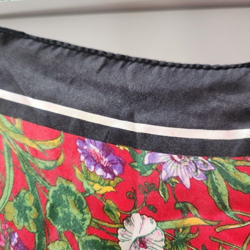 Black Border Red Floral SILK Scarf Square Flowers Asian Roses Poppies AS IS - Picture 8 of 9