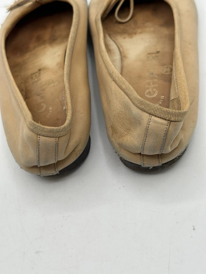 Chanel Vintage Dos Tonos Cuero Desnudo Marrón CC Puntera Arco Ballet Plano Talla 37/6.5 Foto 4 de 4