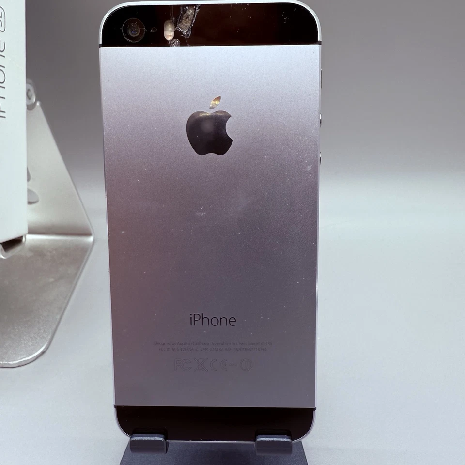 Apple iPhone SE 32GB Grigio Siderale BLOCCATO per parti usato Originale 1a gen - Immagine 2 di 4