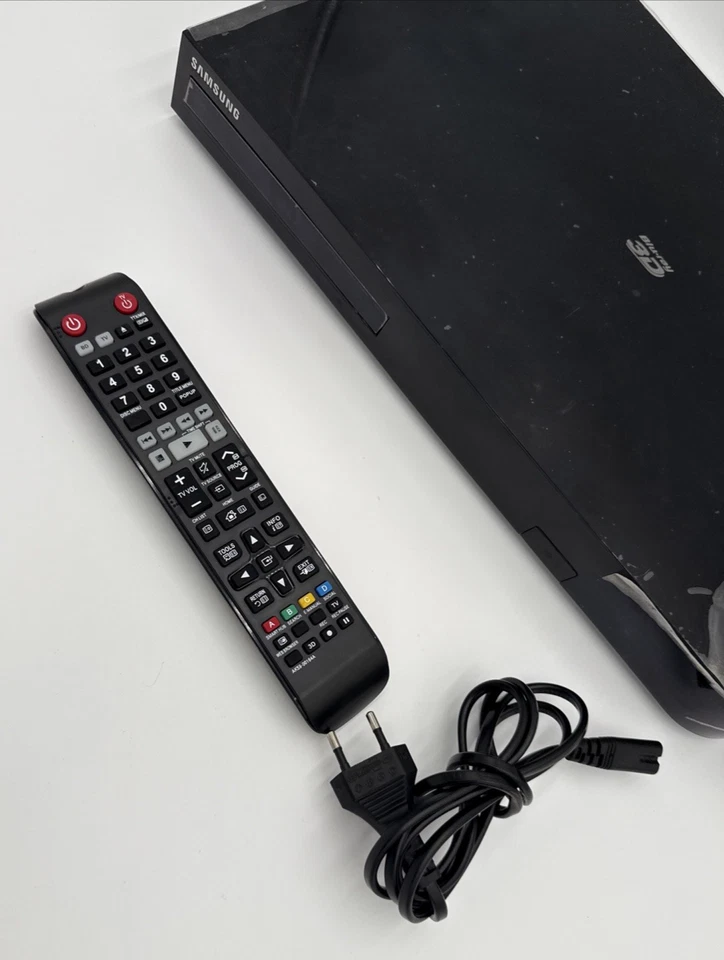 Samsung BD-F8500 HD-Recorder Twin Tuner -3D Blu-ray Player DVB-C Mit FB Getestet - Bild 4 von 4