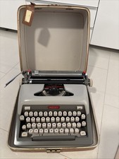 royal typewriter portable With Case And Maual thumbnail