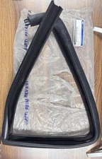 2005-2014 Ford F150 Window Channel Glass Run Right Inner/Outer OEM:9L3Z1825766-A