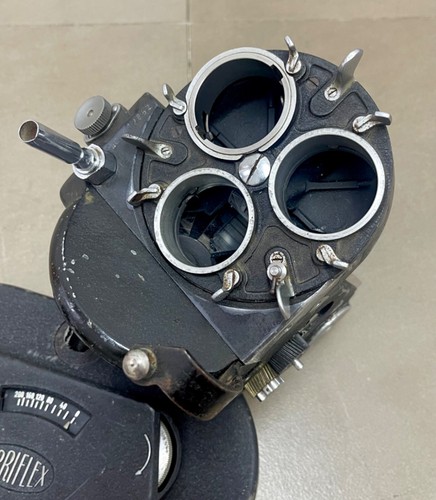Arriflex IIC 35mm Filmkamera mit zwei Magazinen - Bild 5 von 14
