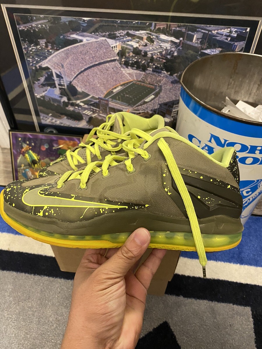 Nike Max LeBron XI Low Men display picture 1
