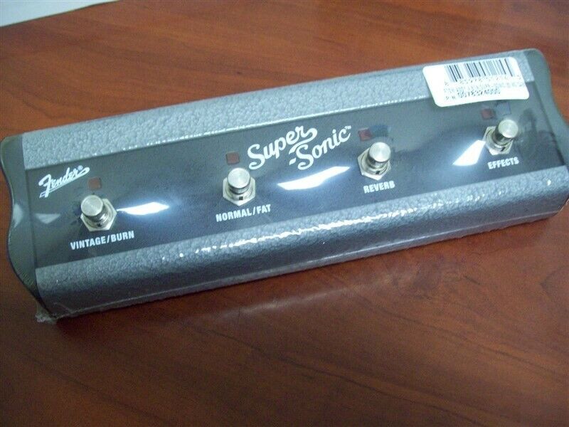 NEW - Fender 4-Button Footswitch For Super-Sonic 22 NEW - Fender 4-Button Footswitch For Super-Sonic 22