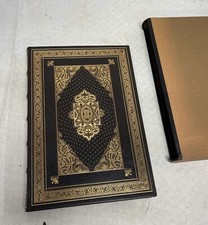 Livre Religieux dans son coffret en Latin belle couverture Francis Doucel 