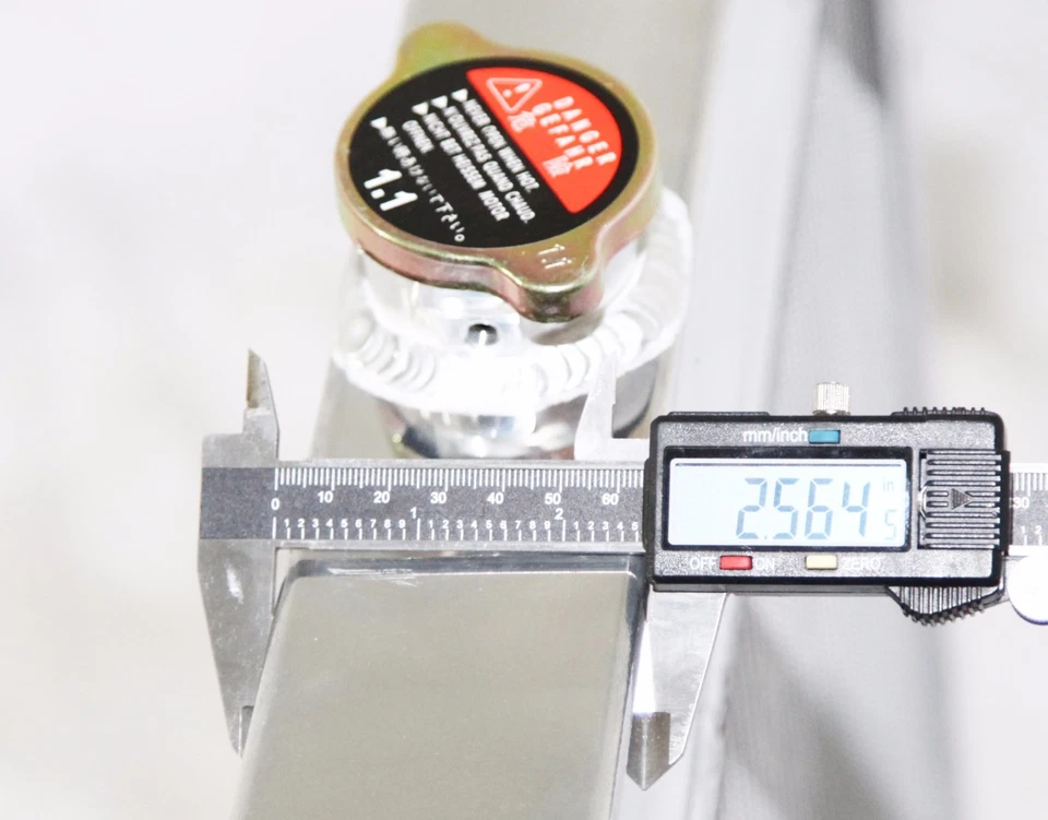 Radiador de rendimiento de 3 núcleos + ventilador de 16" compatible con 68-79 Ford F-100 F-150 F-250 Foto 4 de 4