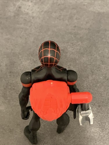 Figura de acción Hasbro de 5 pulgadas Miles Morales Spider-Man Web Shooter 2017 Marvel - Imagen 10 de 11