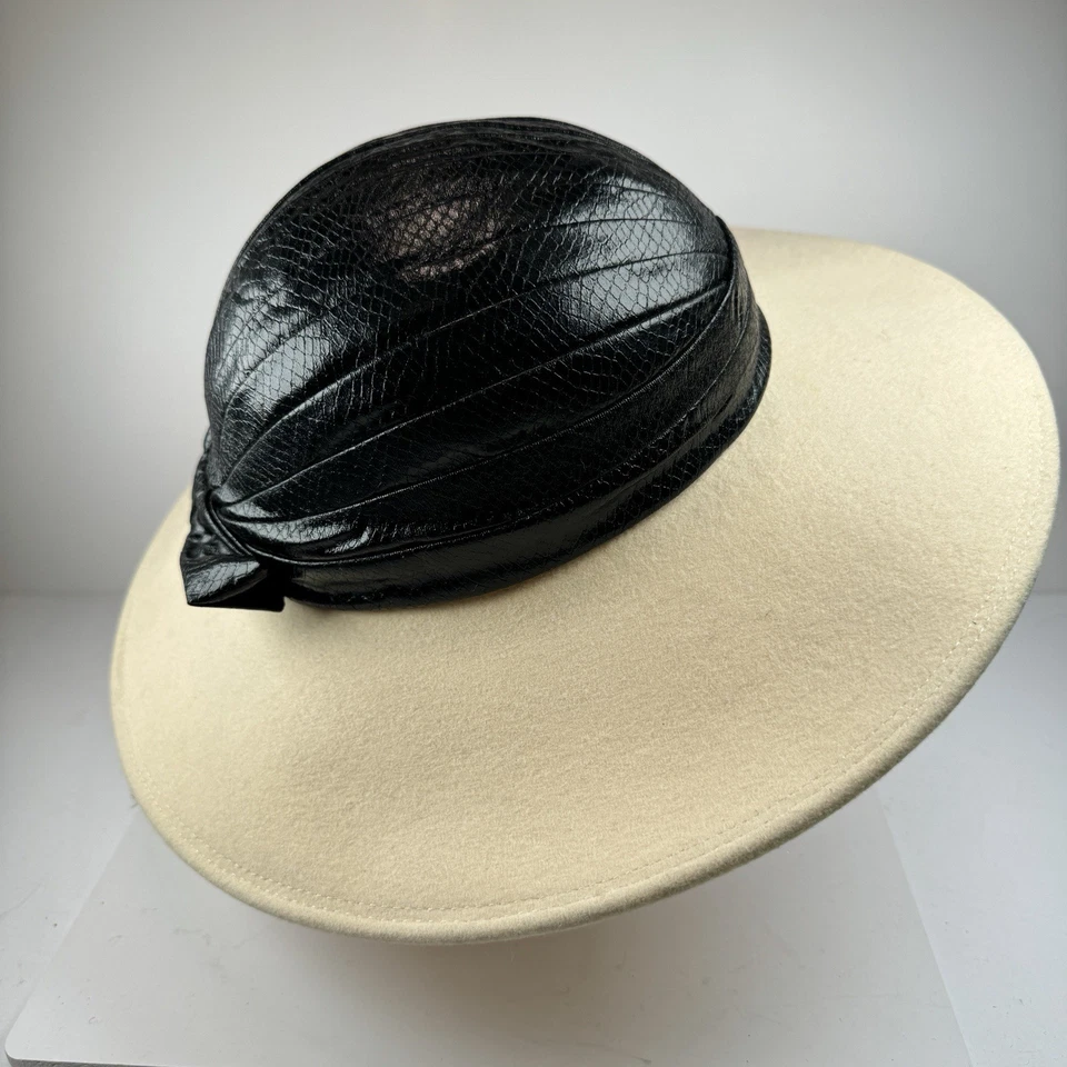 Vtg 50s Sondra New York Doe Skin Felt Wide Brim Hat Wool Black Leather Crown USA - Image 3 of 4