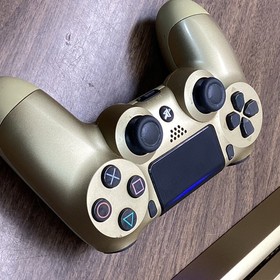 PS4 PlayStation 4 Gold Slim Limited Edition 1 TB W/ 1 Controllers And Game