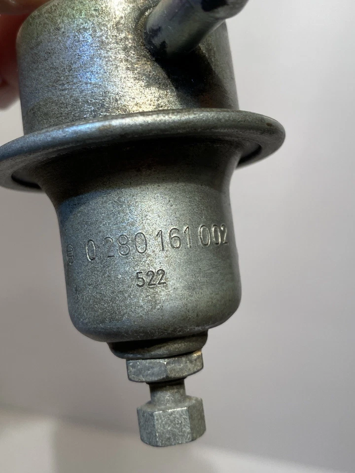 REGULADOR PRESIÓN COMBUSTIBLE MERCEDES R107 450SL W108 W116 280 450 S SE SEL M117 M116 Foto 2 de 4