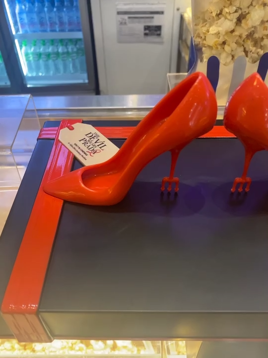 👠🍿🥤 The Devil Wears Prada Shoe Popcorn Container (130 oz) New