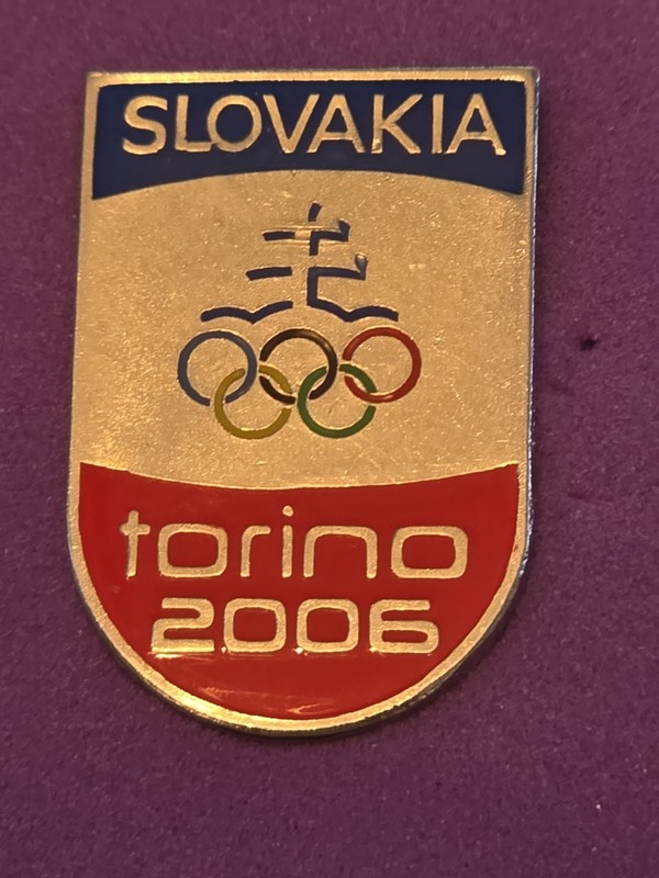 2006 Torino Italy Olympic NOC Team Pin Dated Slovakia