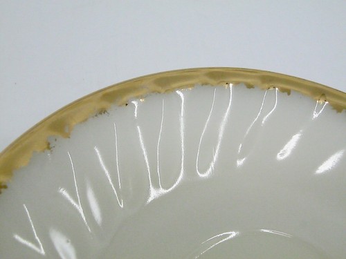 3 pcs Fire-King Saucers Swirl Ivory Milk Glass Gold Trim Anchor Hocking Ovenware - Picture 3 of 6