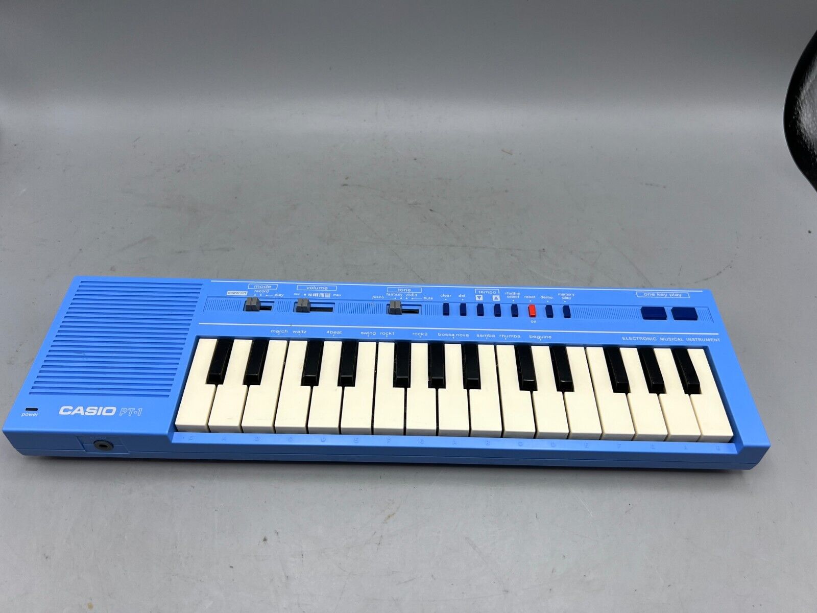 Casio PT-31 31-Key Mini Synthesizer