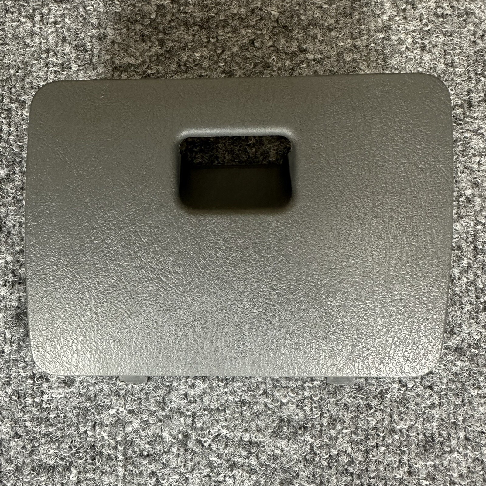 01-04 Nissan Xterra Interior Gray Lid Fuse Box Access Panel Cover OEM Genuine