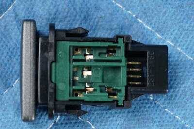 Lexus LX570 Differential Lock Switch 84725-60131 2008-2015