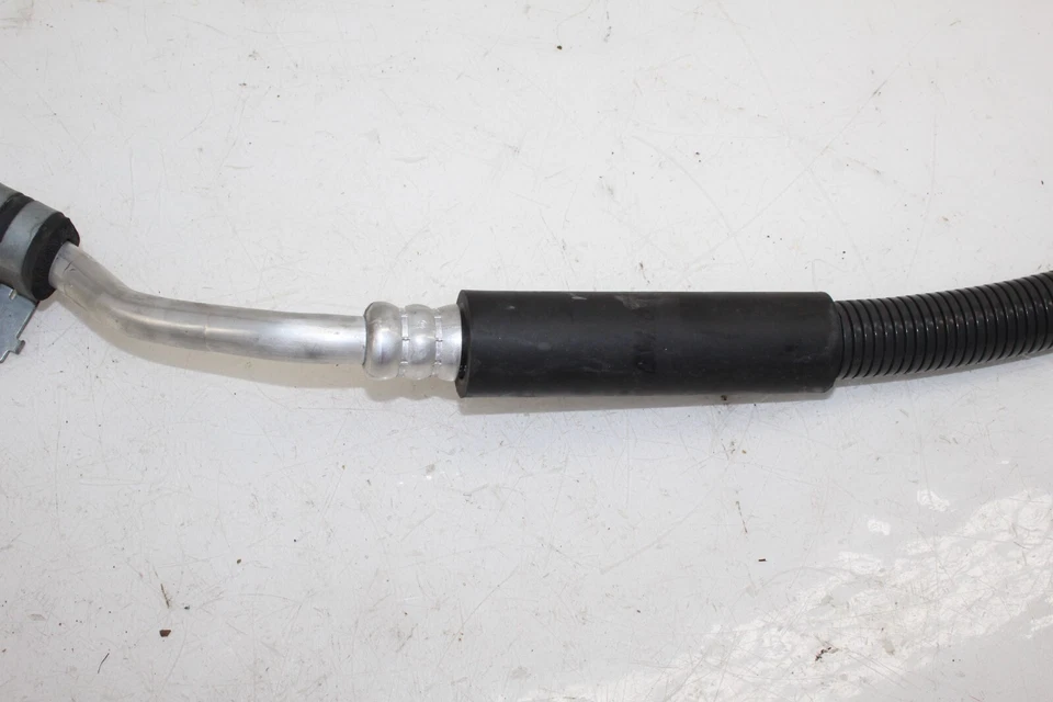 Manguera de succión de aire acondicionado Subaru WRX STI 2015-2021 2,5 L OEM DS189 Foto 4 de 4