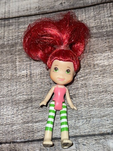 Mini muñeca 2011 pastel corto de fresa figura de juguete 3" baya dulce aroma cepillable - Imagen 2 de 5